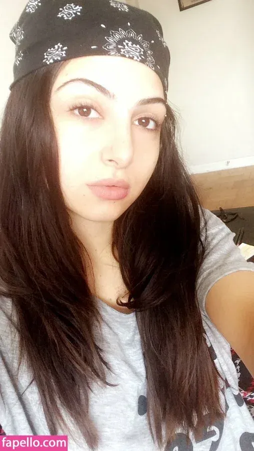 Bella Mona Onlyfans Photo Gallery 