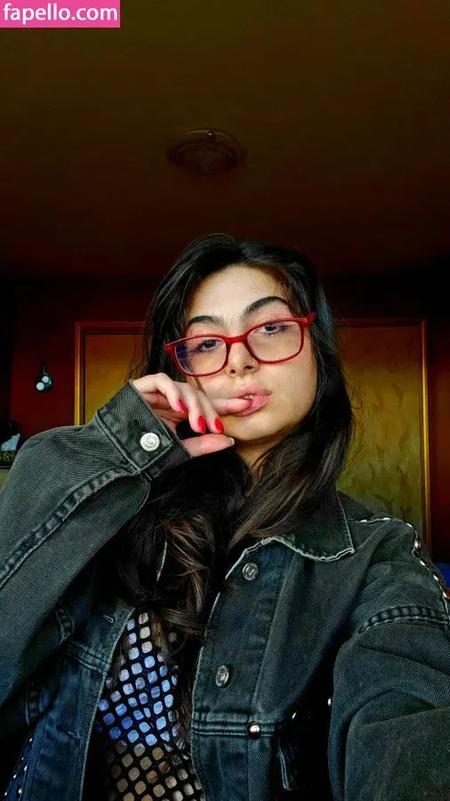 Bella Mona Onlyfans Photo Gallery 