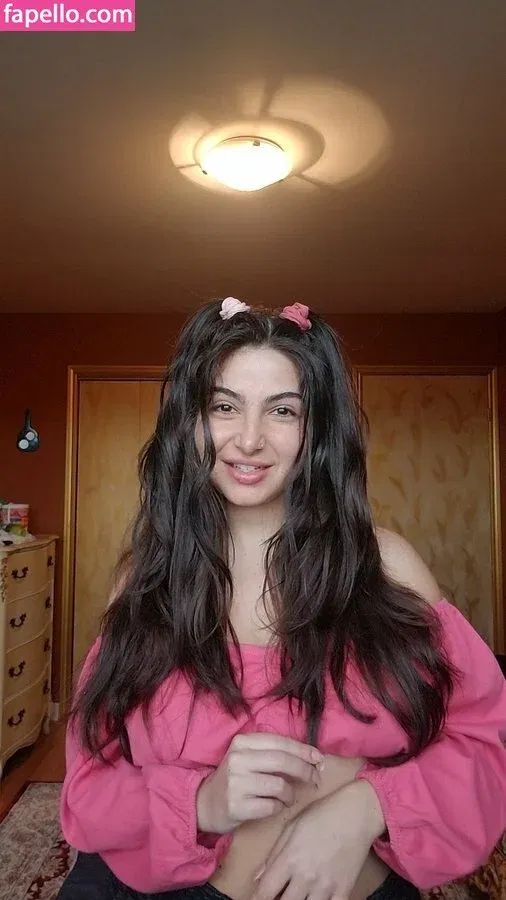 Bella Mona Onlyfans Photo Gallery 