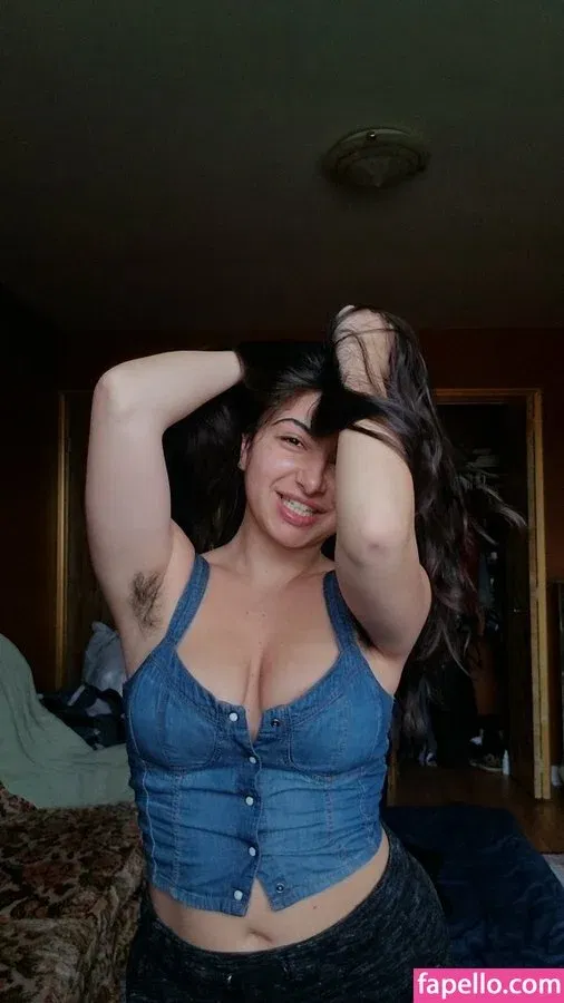 Bella Mona Onlyfans Photo Gallery 