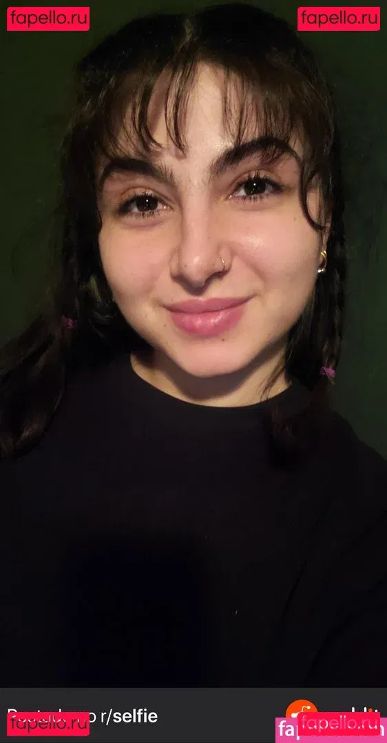 Bella Mona Onlyfans Photo Gallery 