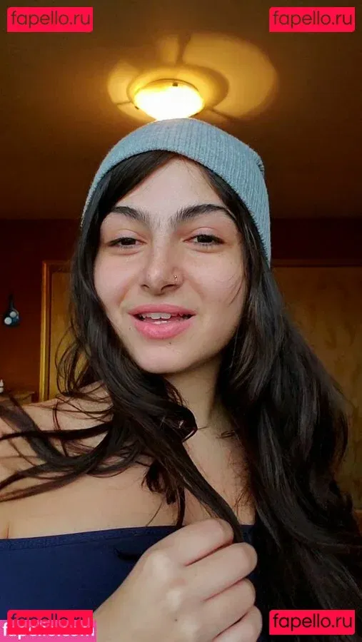 Bella Mona Onlyfans Photo Gallery 