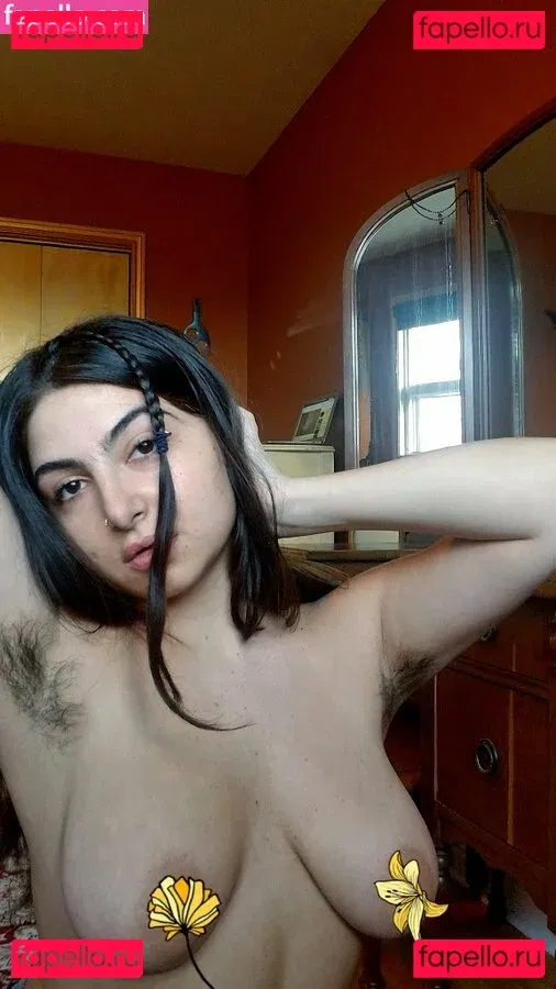 Bella Mona Onlyfans Photo Gallery 