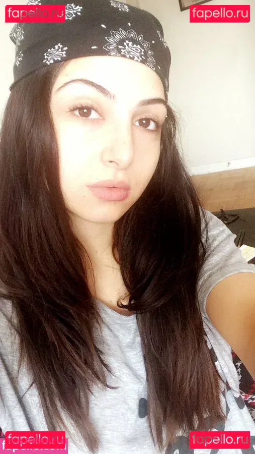 Bella Mona Onlyfans Photo Gallery 