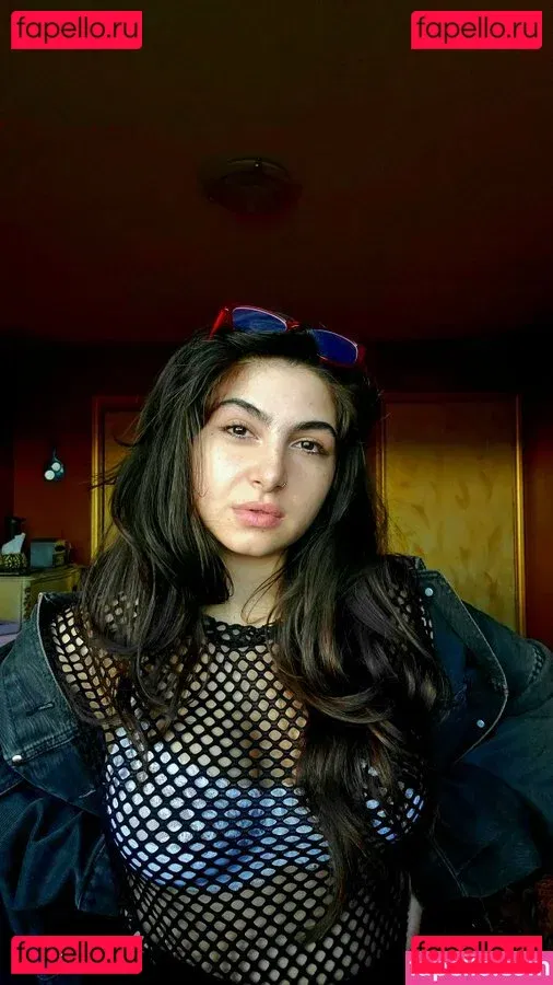 Bella Mona Onlyfans Photo Gallery 