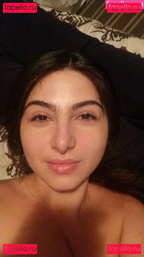 Bella Mona Onlyfans Photo Gallery 