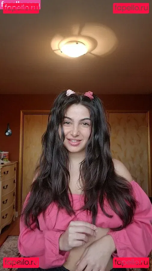 Bella Mona Onlyfans Photo Gallery 