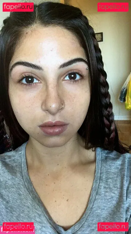 Bella Mona Onlyfans Photo Gallery 