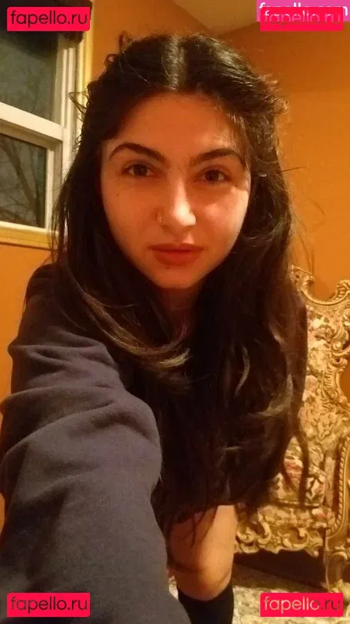 Bella Mona Onlyfans Photo Gallery 