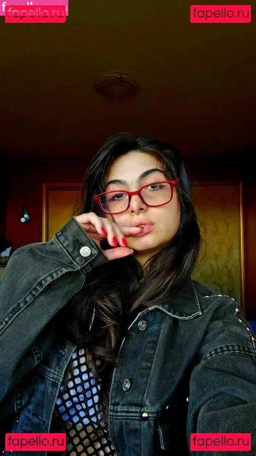 Bella Mona Onlyfans Photo Gallery 