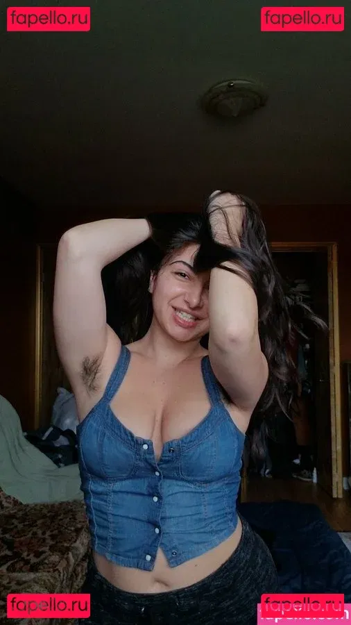 Bella Mona Onlyfans Photo Gallery 