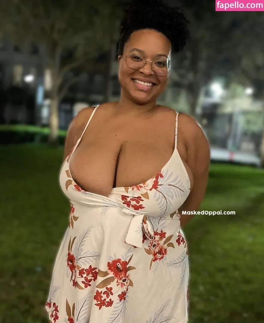 Unmaskedoppai Onlyfans Photo Gallery 