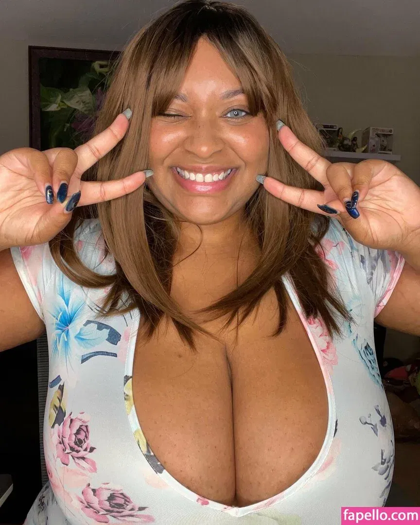 Unmaskedoppai Onlyfans Photo Gallery 