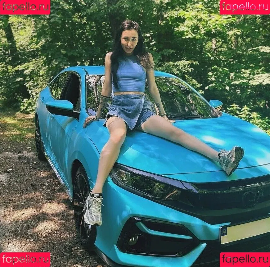 Lera Sky Onlyfans Photo Gallery 
