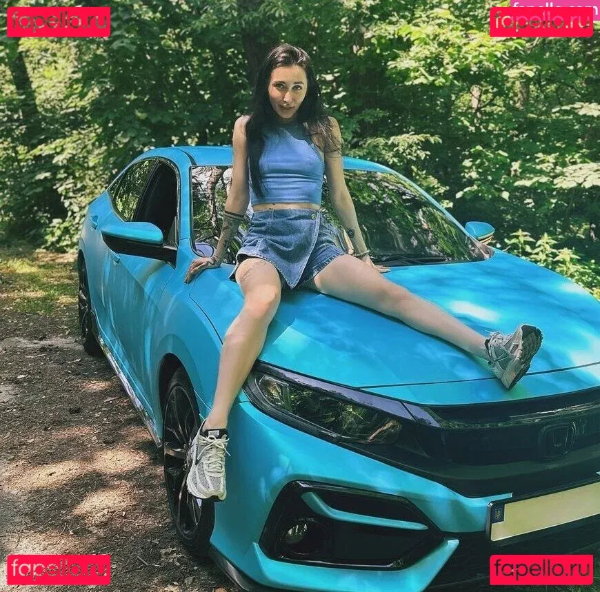 Lera Sky Onlyfans Photo Gallery 