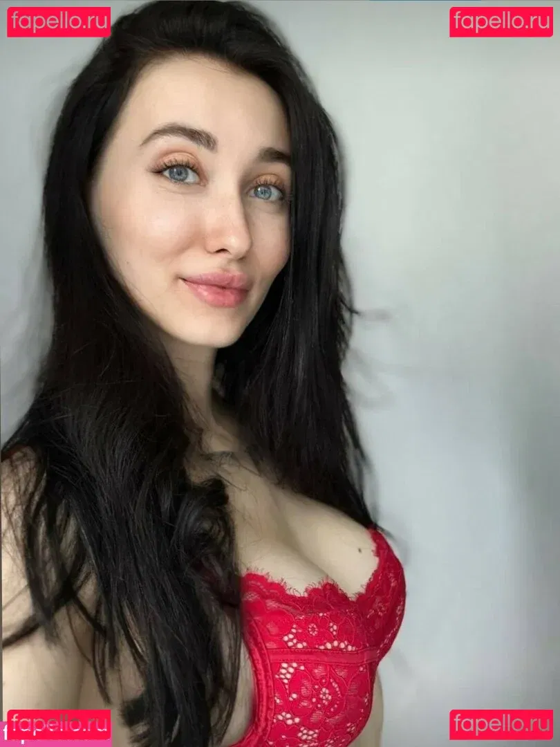 Lera Sky Onlyfans Photo Gallery 