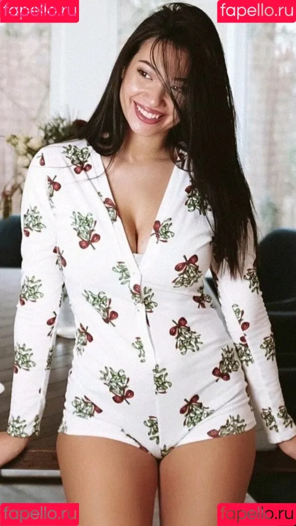 Paola Maria Onlyfans Photo Gallery 
