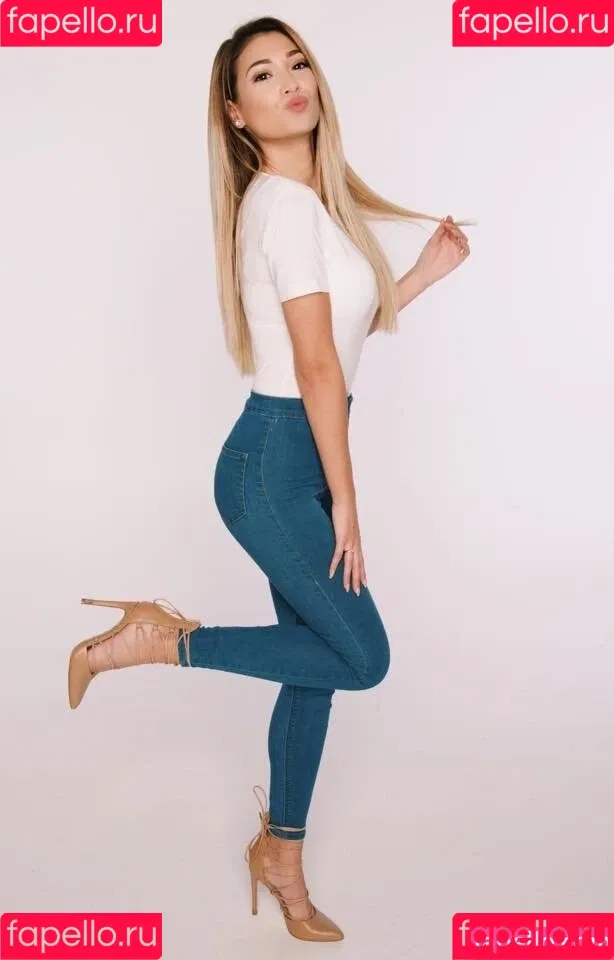 Paola Maria Onlyfans Photo Gallery 
