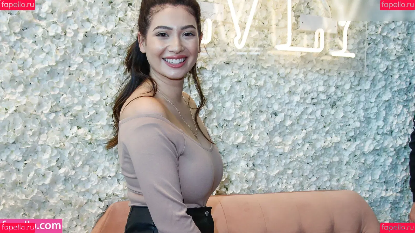 Paola Maria Onlyfans Photo Gallery 