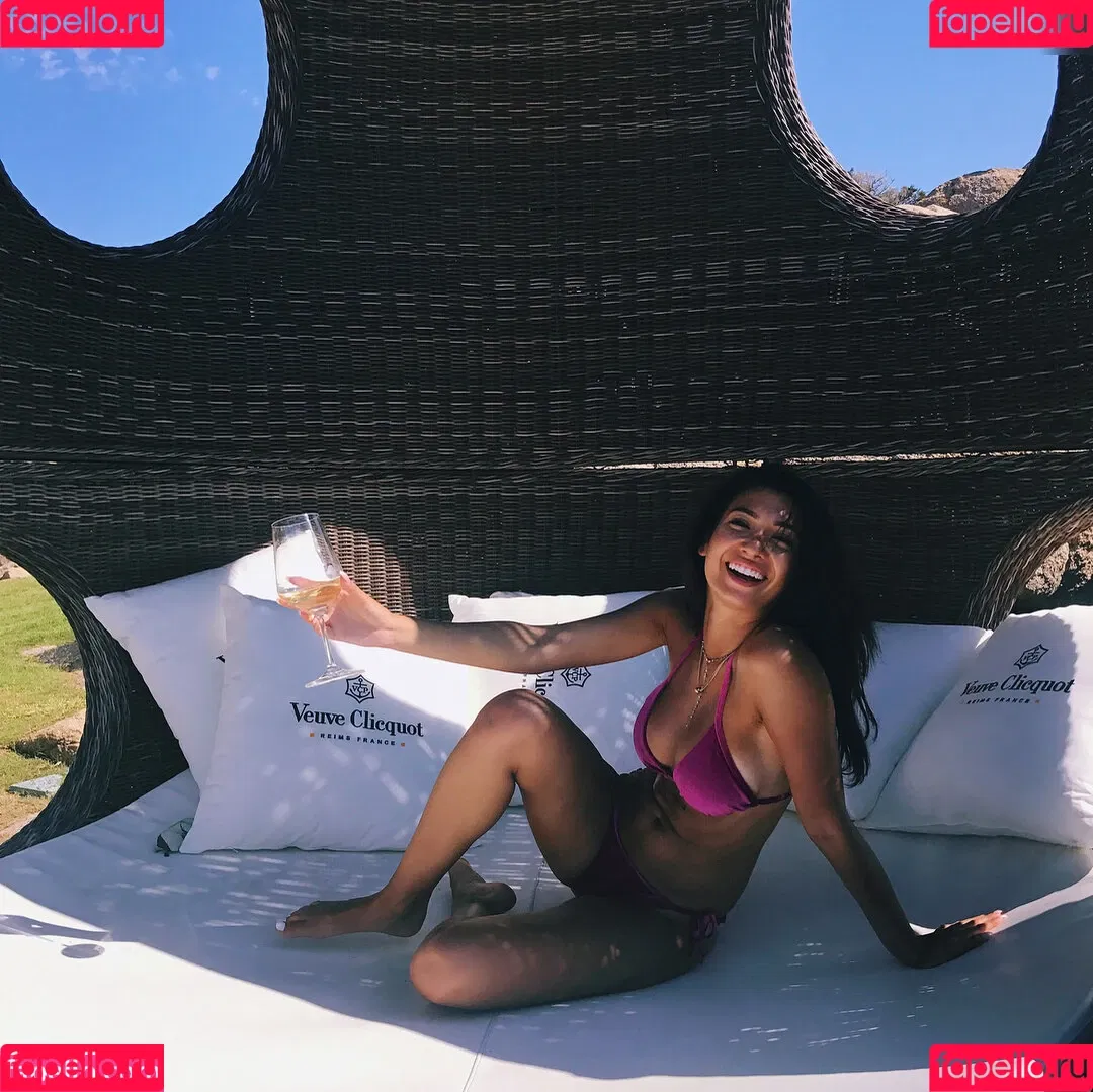 Paola Maria Onlyfans Photo Gallery 