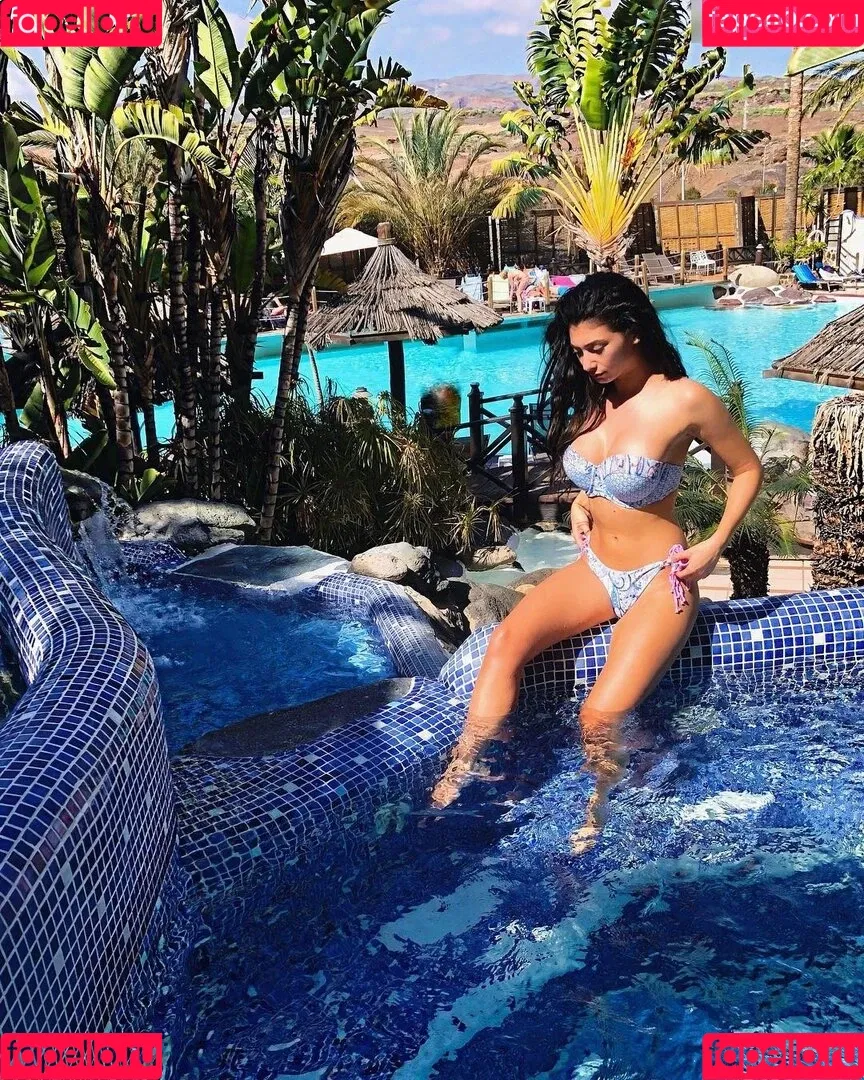 Paola Maria Onlyfans Photo Gallery 
