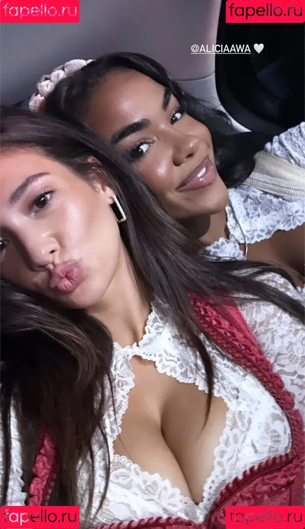 Paola Maria Onlyfans Photo Gallery 