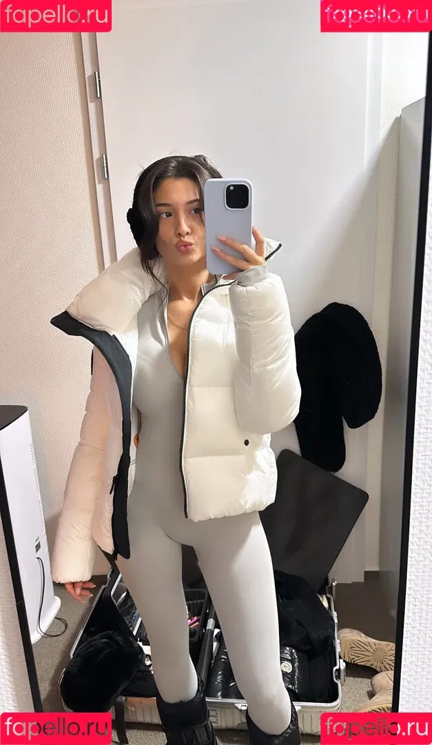 Paola Maria Onlyfans Photo Gallery 