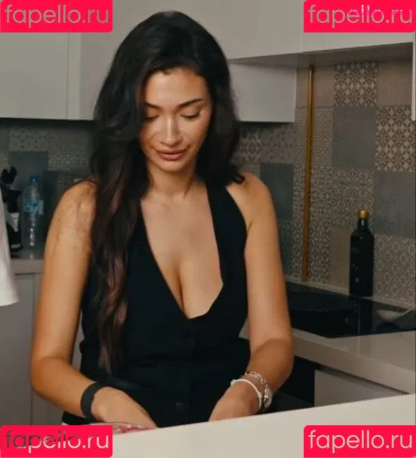 Paola Maria Onlyfans Photo Gallery 