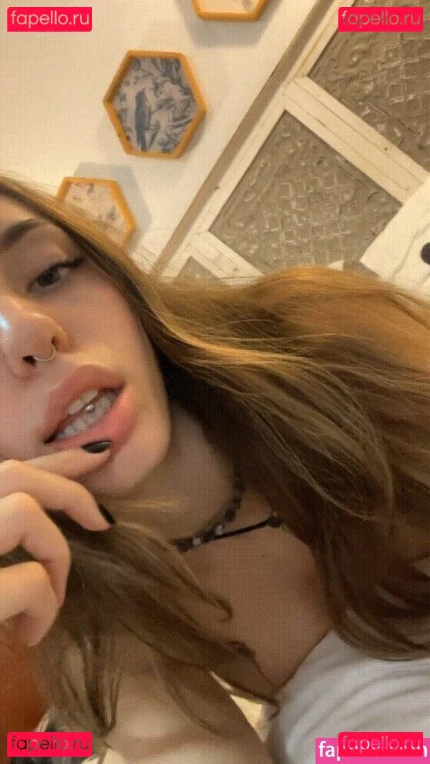 pretttypixie Onlyfans Photo Gallery 