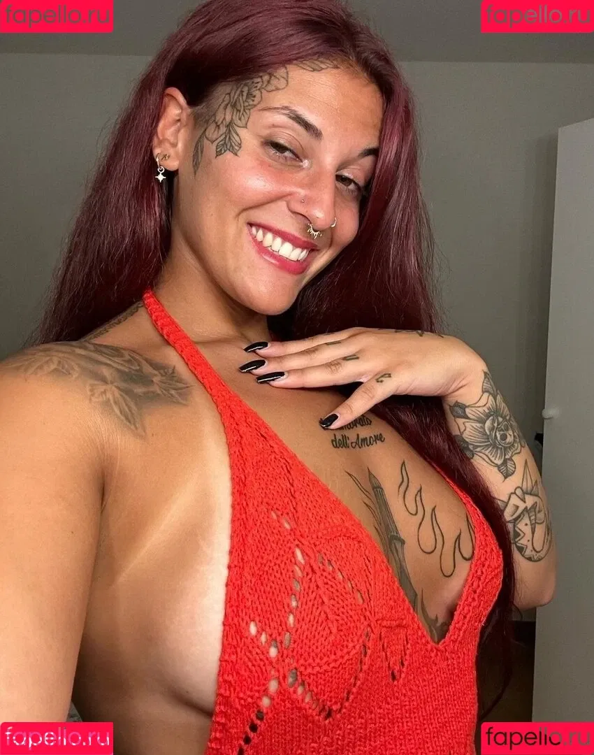 Marine Palmieri Onlyfans Photo Gallery 