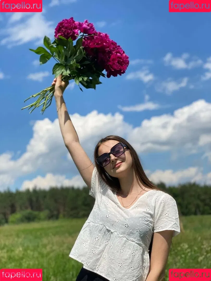 love_evelin Onlyfans Photo Gallery 