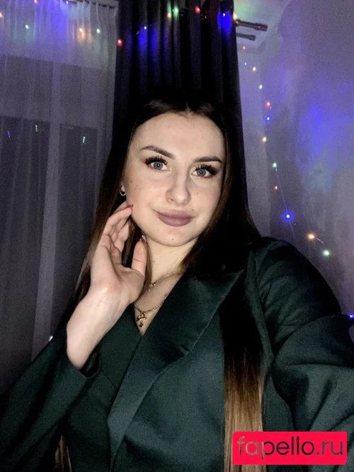 love_evelin Onlyfans Photo Gallery 