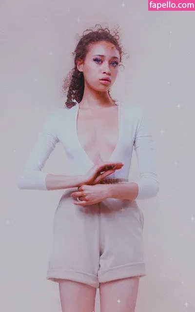 Ella-Rae Smith Onlyfans Photo Gallery 