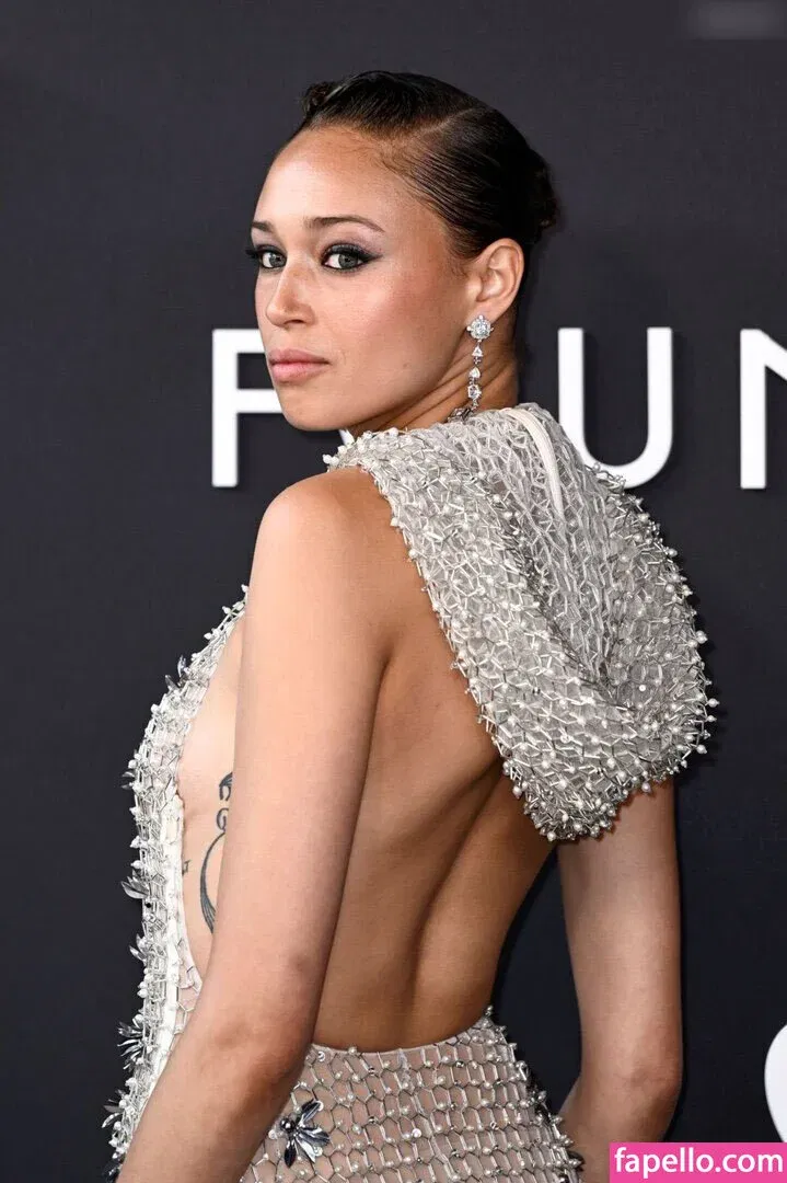 Ella-Rae Smith Onlyfans Photo Gallery 