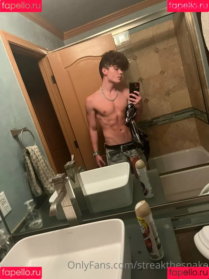 streakthesnake Onlyfans Photo Gallery 