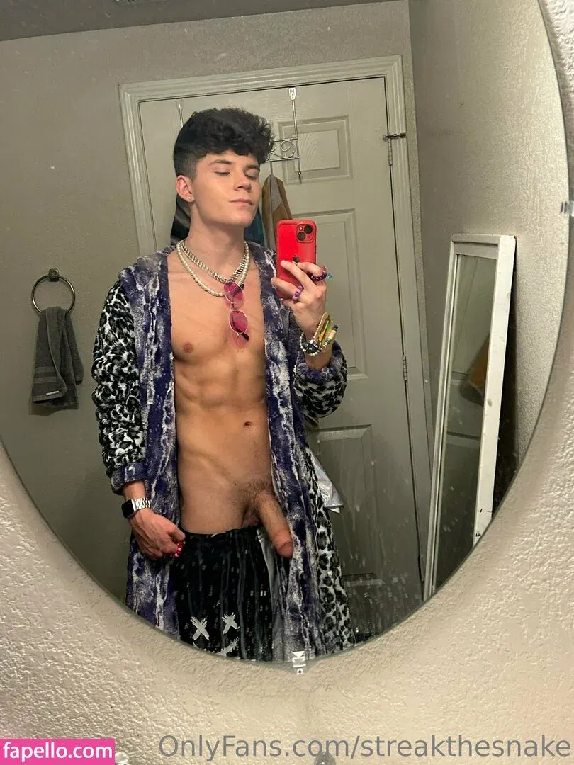 streakthesnake Onlyfans Photo Gallery 
