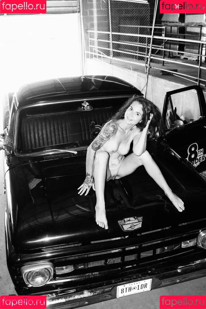 Ginger La Roux Onlyfans Photo Gallery 