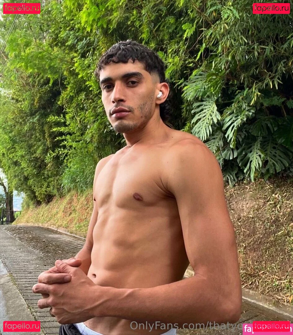 thatyogafvcker Onlyfans Photo Gallery 