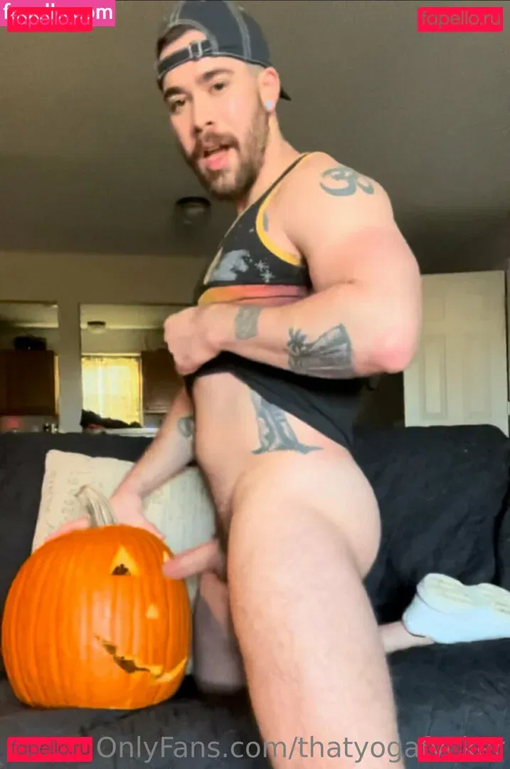 thatyogafvcker Onlyfans Photo Gallery 