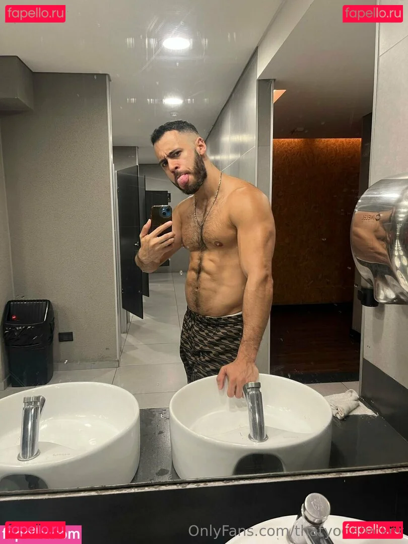 thatyogafvcker Onlyfans Photo Gallery 