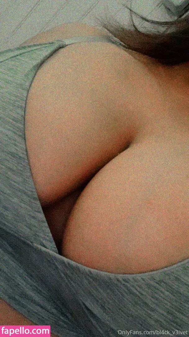 bl4ck_v3lvet Onlyfans Photo Gallery 