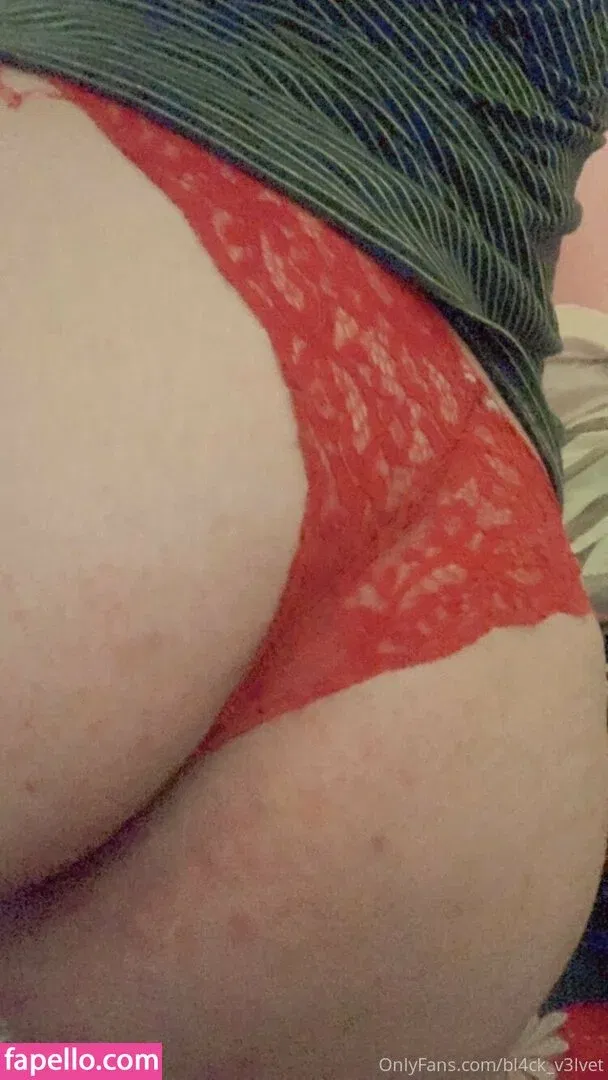 bl4ck_v3lvet Onlyfans Photo Gallery 