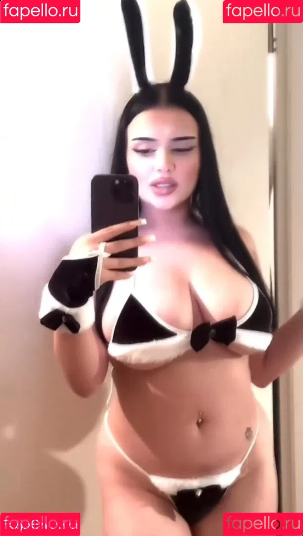 Coco.lcoco Onlyfans Photo Gallery 
