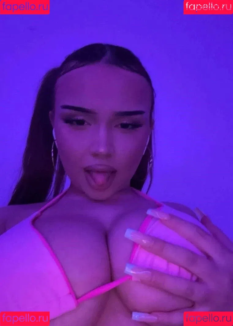 Coco.lcoco Onlyfans Photo Gallery 