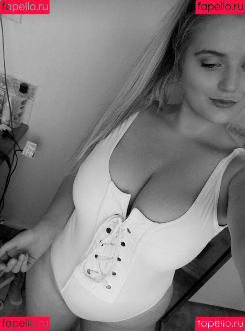 Coco.lcoco Onlyfans Photo Gallery 