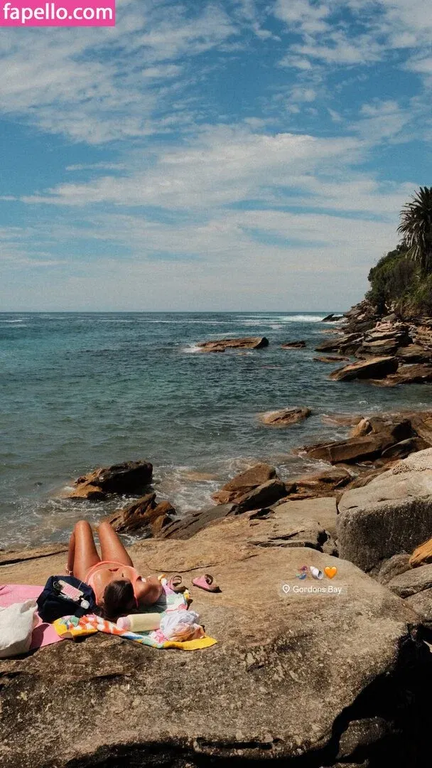 Raphaella Deuringer Onlyfans Photo Gallery 