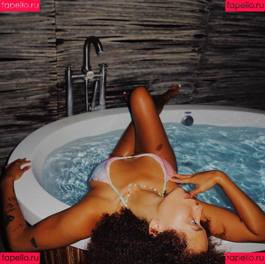 Talia Jackson Onlyfans Photo Gallery 