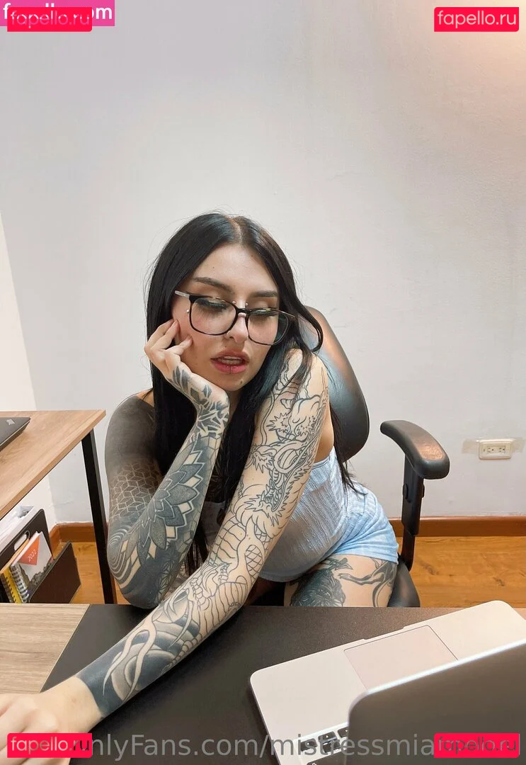 bitesizedmami Onlyfans Photo Gallery 