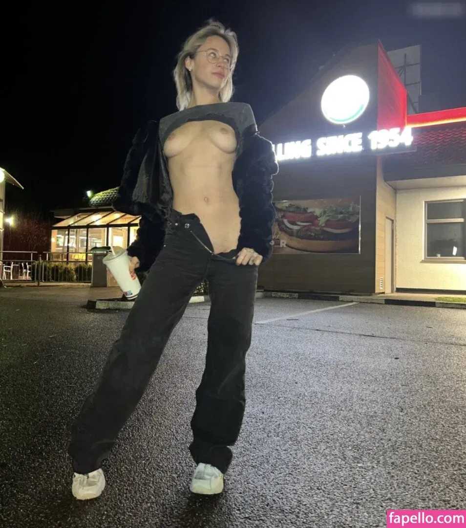 Nina Joy Onlyfans Photo Gallery 