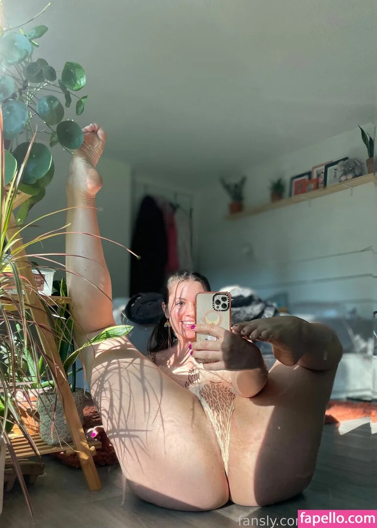 dianakills Onlyfans Photo Gallery 